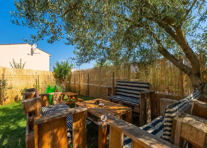 بيت للعطل Adorable With Private Garden And Bubble Bath *