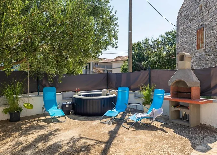 Adorable With Private Garden And Bubble Bath * Pula